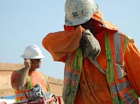 «Κανείς δεν ρωτά τους υπαλλήλους στην Ελλάδα» – Πεθαίνει η αρχή της πενθήμερης εργασίας