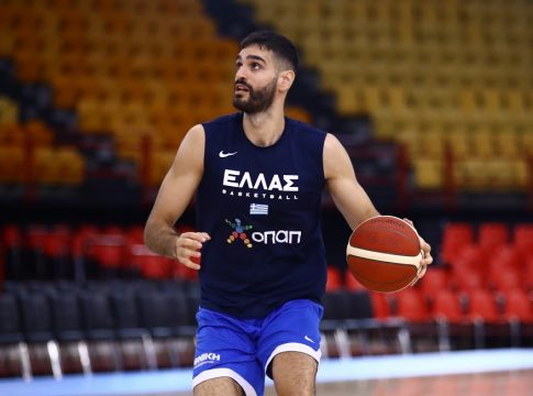 Μαντζούκας: «Ανυπομονώ να ανταποδώσω στο παρκέ την αγάπη του κόσμου»