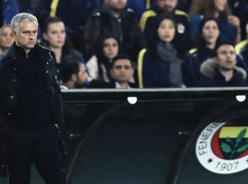 Μουρίνιο: «Αποφάσισα πως θέλω να πάω στη Φενέρμπαχτσε – Ξέρετε πως μου αρέσουν οι προκλήσεις» (vid)