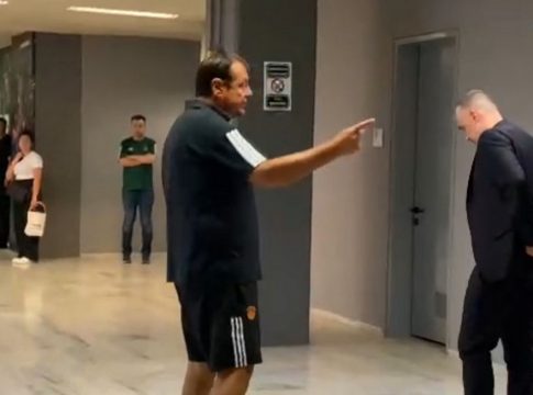Η «έκρηξη» του Αταμάν και οι ξένοι διαιτητές στο… ποδόσφαιρο (vid)