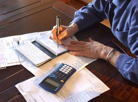 Παράθυρο για σύνταξη πριν από τα 62 για 90.000 ασφαλισμένους