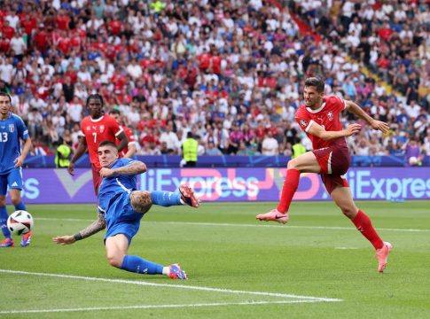 Όμορφος συνδυασμός και 1-0 ο Φρόιλερ για την Ελβετία (vid)