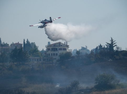 Πολιτική Προστασία: «Πορτοκαλί» συναγερμός για οκτώ περιοχές – Πολύ υψηλός κίνδυνος φωτιάς την Κυριακή