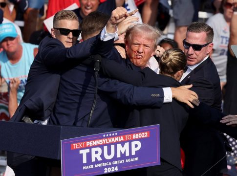 Ο Ντόναλντ Τραμπ και μια Αμερική σε διαρκή πόλεμο με τον εαυτό της