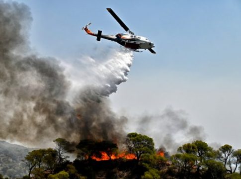 Κιλκίς: Χωρίς ενεργό μέτωπο η φωτιά – Αποκαταστάθηκε η λειτουργία του τελωνείου των Ευζώνων