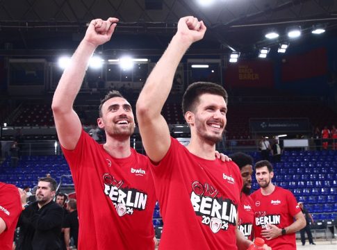 Η… οικογενειακή φωτογραφία Μιλουτίνοφ, Πετρούσεφ και Γκαντζούλη (pic)