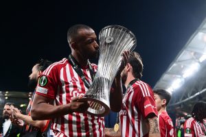 &Sigma;&tau;&eta;&nu; &Omicron;&lambda;&lambda;&alpha;&nu;&delta;ί&alpha; &omicron; &Epsilon;&lambda; &Kappa;&alpha;&alpha;&mu;&pi;ί &ndash; &Omicron; &Omicron;&lambda;&upsilon;&mu;&pi;&iota;&alpha;&kappa;ό&sigmaf; &tau;&omicron;&nu; &pi;&epsilon;&rho;&iota;&mu;έ&nu;&epsilon;&iota; &sigma;ή&mu;&epsilon;&rho;&alpha; &sigma;&tau;&omicron; &pi;&rho;&omicron;&pi;&omicron;&nu;&eta;&tau;&iota;&kappa;ό &kappa;έ&nu;&tau;&rho;&omicron;