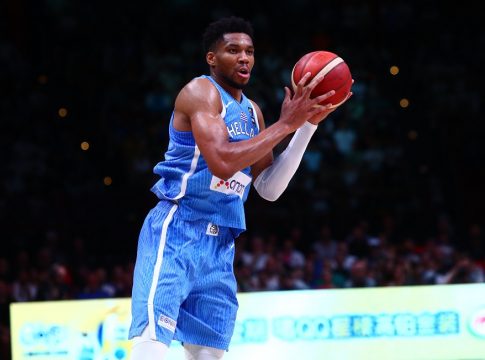 Αντετοκούνμπο: «Ήθελα να παίξω στους Ολυμπιακούς Αγώνες από παιδί – Θα ήταν τιμή να είμαι σημαιοφόρος»