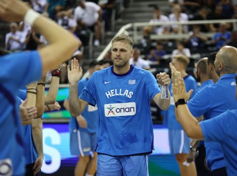 Χαραλαμπόπουλος: «Θα δείτε στους Ολυμπιακούς Αγώνες μια ομάδα που θα παίζει άμυνα και θα μάχεται»