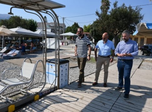 Επτά παραλίες της Αχαΐας προσβάσιμες σε άτομα με κινητικά προβλήματα