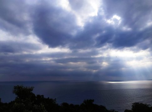 Παράδοξο του καιρού στα Ιωάννινα: Η θερμοκρασία έπεσε 16°C μέσα σε δύο ώρες!