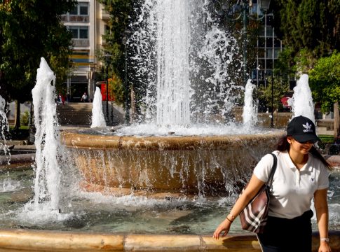Καιρός: Ανεβαίνει ξανά η θερμοκρασία από Δευτέρα – Πού θα δείξει 40άρια ο υδράργυρος