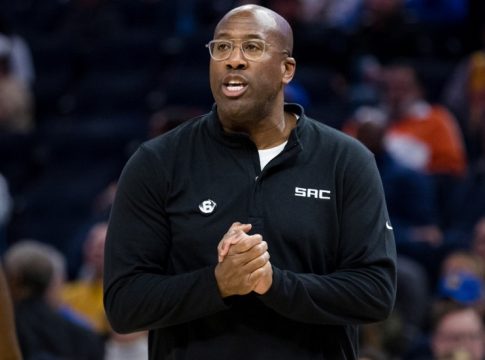 Ανανέωσε με τους Σακραμέντο Κινγκς ο Μάικ Μπράουν (pic)