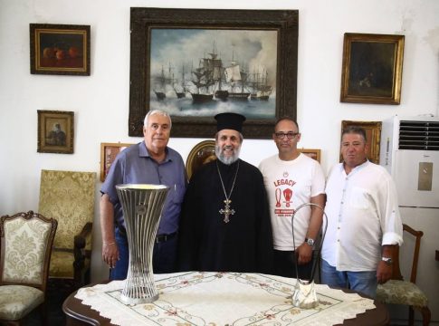 Στην Παναγία της Τήνου τα ευρωπαϊκά τρόπαια και αντιπροσωπεία του Ολυμπιακού
