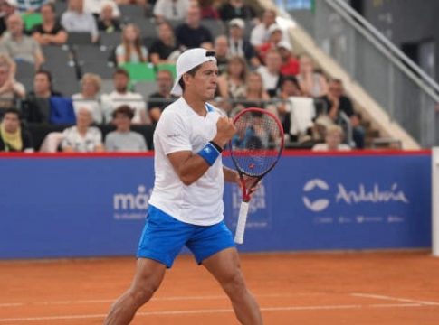 Αυτός είναι ο αντίπαλος του Τσιτσιπά για τους «16»