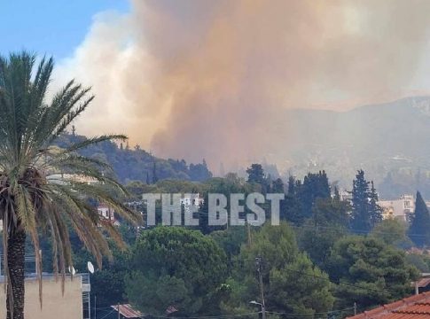 Φωτιά στην Πάτρα: Εκκενώνεται το Καραμανδάνειο – Ήχησε το 112