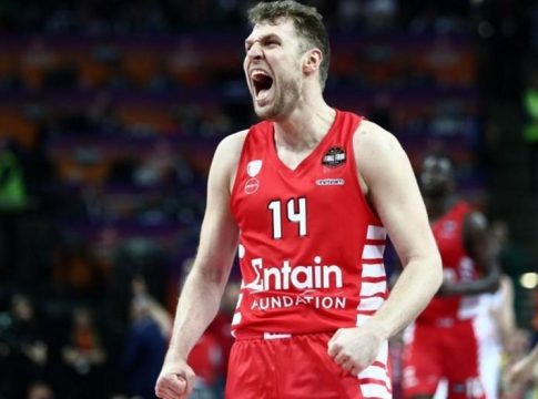 «Οι Ράπτορς ψάχνουν να ανταλλάξουν τον Βεζένκοφ» – Τι σημαίνει για το «χρυσό» deal με τον Ολυμπιακό…