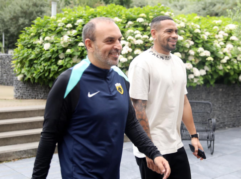 Στην αποστολή της ΑΕΚ στην Ολλανδία ενσωματώθηκε ο Κάλενς (pic)