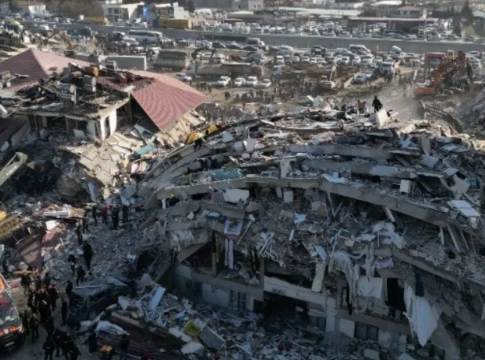 Πρόβλεψη – σοκ: «Έρχεται μεγασεισμός που θα φτάσει τα 9 Ρίχτερ στις επόμενες 48 ώρες»