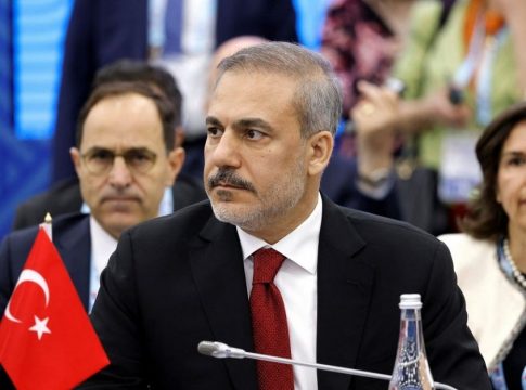 Χακάν Φιντάν: Ο πόλεμος στην Ουκρανία κινδυνεύει με πυρηνική κλιμάκωση