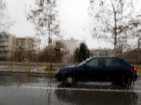 Προσοχή: Έρχονται ισχυρές βροχές, καταιγίδες και κεραυνοί – Αυξημένος ο κίνδυνος πλημμυρικών φαινομένων