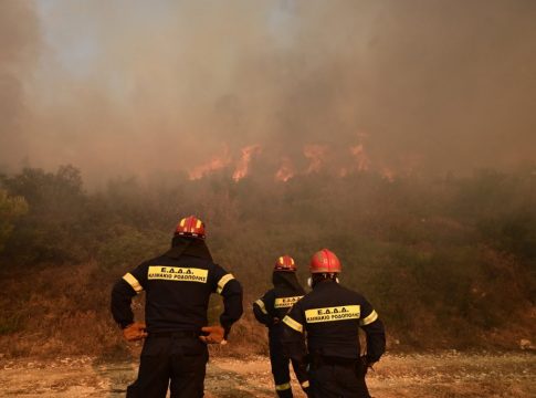 Φωτιά στην Αττική: «Αντιμετωπίζουμε έγκαιρα τα ιατρικά περιστατικά» λέει ο πρόεδρος του Ερυθρού Σταυρού