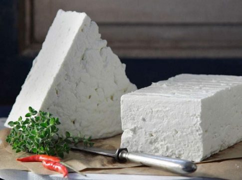 Πανώλη αιγοπροβάτων: Ανησυχία για αυξήσεις τιμών σε τυρί και κρέας – Τι λένε οι κτηνοτρόφοι