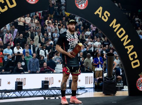 Xειρουργείο για τον Τζέιμς: Πόσο καιρό θα μείνει έξω ο Αμερικανός