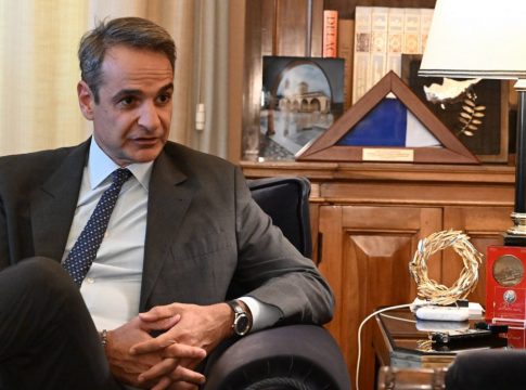 Φωτιά στην Αττική: Επέστρεψε στην Αθήνα ο Κυριάκος Μητσοτάκης – Στο Μαξίμου τη Δευτέρα