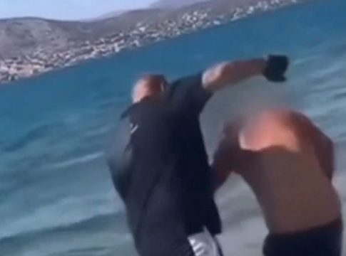 Σαλαμίνα: «Η αστυνομία ήρθε μετά από μια ώρα» – Τι λέει ο 39χρονος που έσωσε 20χρονη από τα χέρια βιαστή