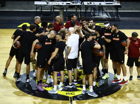 ΑΕΚ: Οι αριθμοί που επέλεξαν οι παίκτες για τη νέα σεζόν (pic)