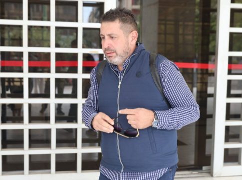 «Δεν θα περάσει αυτή τη φορά, δε θα ξεφύγει κανένας» – Ξεσπά ο πατέρας του 19χρονου που σκοτώθηκε σε λούνα παρκ