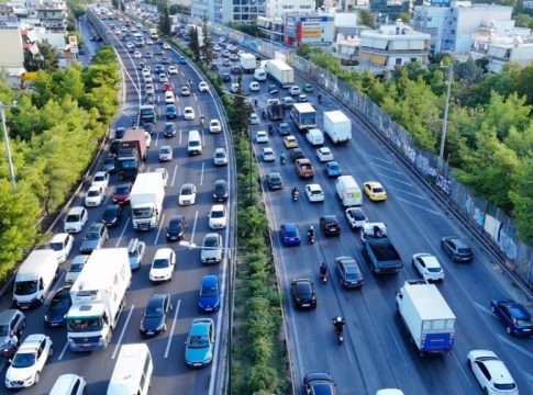 Ουρές χιλιομέτρων στον Κηφισό λόγω τροχαίου