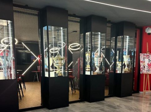 Ολυμπιακός: Τα τρόπαια που κατέκτησε ο Γιώργος Πρίντεζης στο VIP Lounge του ΣΕΦ