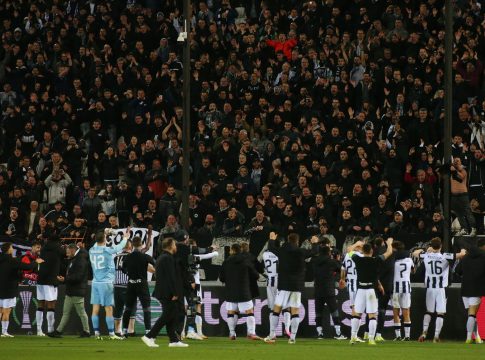 ΠΑΟΚ: «Ας μην επιτρέψουμε να παίξει η ομάδα χωρίς τον κόσμο της»