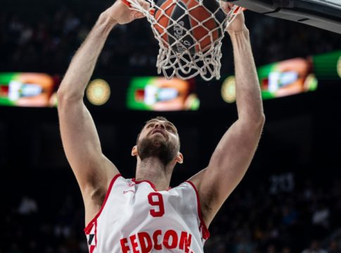 Η Φενερμπαχτσέ τίμησε τους Παπαγιάννη και Καλάθη πριν το ματς με τη Μονακό (vid)