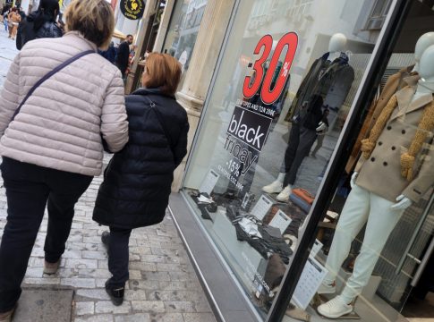 Black Friday: Πόσο άσπρη μέρα ήταν για τα ταμεία των καταστημάτων