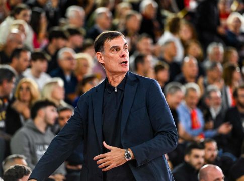 Μπαρτζώκας: «Δεν είμαστε κοντά σε παίκτη – Μιλάμε με την αγορά»
