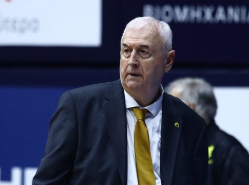 Σάκοτα: «Έχουμε κάποια ζητήματα στην αμυνα που δεν μου αρέσουν καθόλου» (vid)