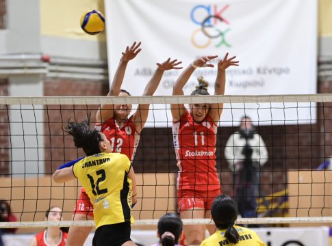 ΑΕΚ – Ολυμπιακός 1-3: Συνέχισαν με νίκη οι «ερυθρόλευκες» (vid)