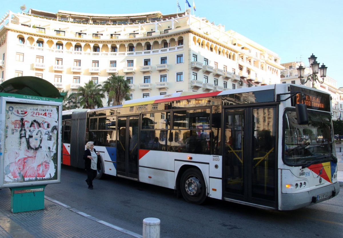 Θεσσαλονίκη: Προβλήματα με τα νέα εισιτήρια και τις κάρτες των λεωφορείων