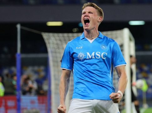 Συνεχίζει ακάθεκτη η Νάπολι (0-1) – «Χαστούκι» της Πάρμα στη Λάτσιο (3-1)