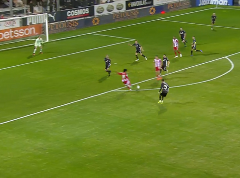 Ο Ναούμοφ σταμάτησε το σουτ του Γουίλιαν (vid)