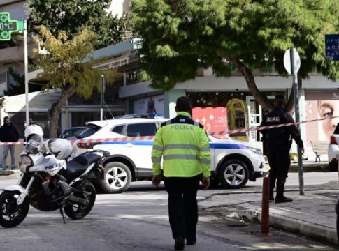 Πυροβολισμοί στη Γλυφάδα: Σοκαριστικές μαρτυρίες – «Δεν υπολόγιζαν που έπεφταν οι σφαίρες»
