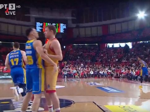 Ένταση ανάμεσα σε Βεζένκοφ και Ζούγρη στο Ολυμπιακός – Περιστέρι