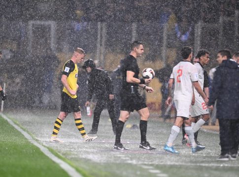 Διακοπή στο παιχνίδι της ΑΕΚ με την Athens Kallithea λόγω βροχόπτωσης