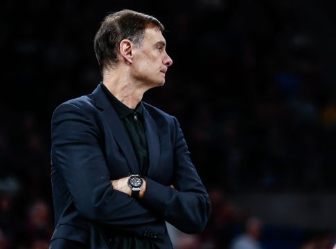 Μπαρτζώκας: «Από τις σημαντικότερες νίκες της σεζόν, θέλω να βγάλω το καπέλο στον Παπανικολάου»