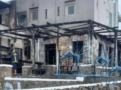 Μύκονος: Φωτιά σε εστιατόριο στη Φάμπρικα – Κάηκε ολοσχερώς