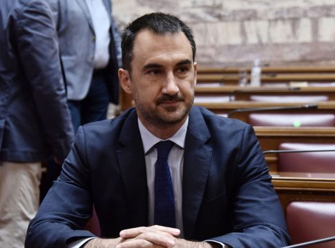 Να καταθέσει πρόταση δυσπιστίας η αντιπολίτευση για τα Τέμπη ζητά ο Χαρίτσης