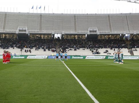 Ενός λεπτού σιγή στο Παναθηναϊκός- Βόλος στη μνήμη του Τάκη Οικονομόπουλου (vid)